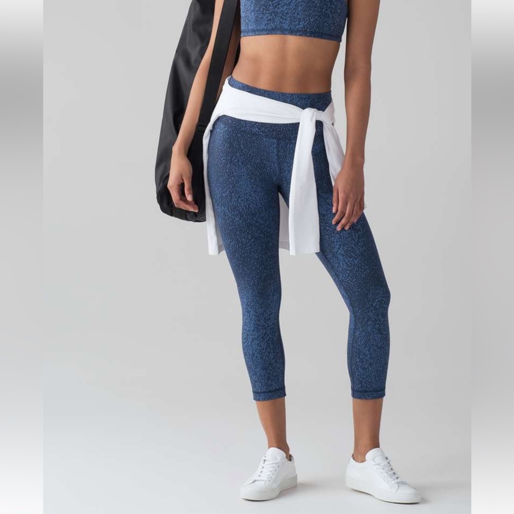 Lululemon crops